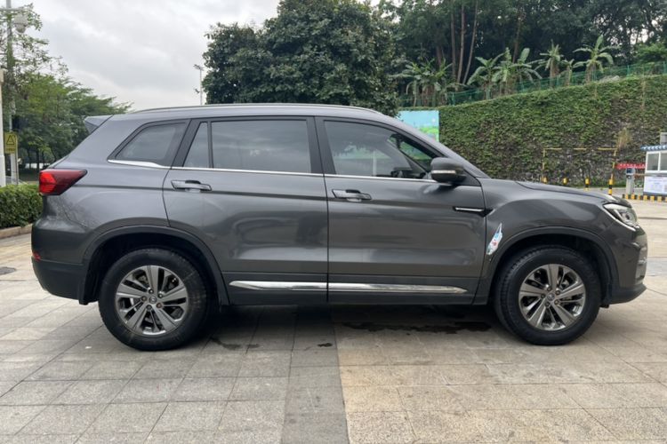 Used CHANGAN CS75 2020 280T DCT Luxury Model China VI Standard Exterior 7