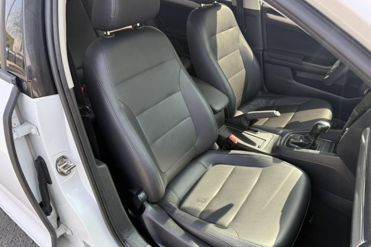 Used Volkswagen Sagitar 2018 1.6L Automatic Fashion Model