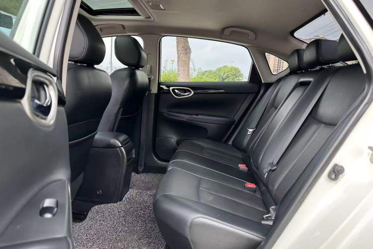 Used Nissan Sylphy 2018 1.6XV CVT Deluxe Edition Interior 3