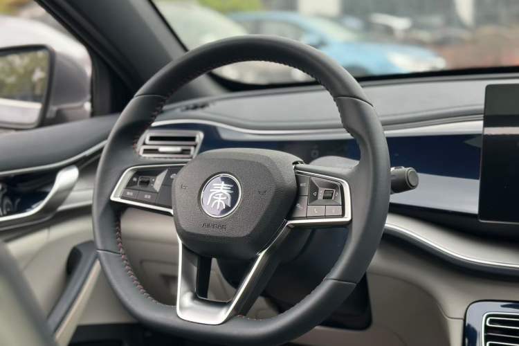 Used BYD Qin PLUS 2021 DM-i 55KM Flagship Model Interior 5