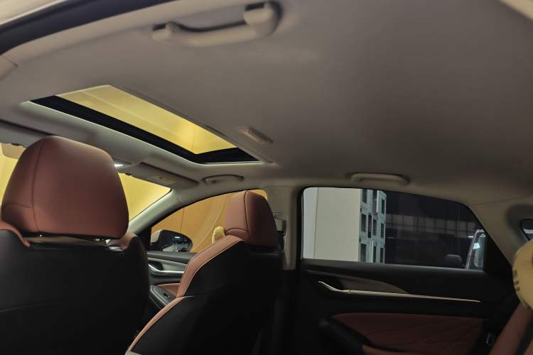 Used Changan Eado 2023 Changan Edition PLUS Blue Whale NE 1.4T GDI DCT Prestige Version
