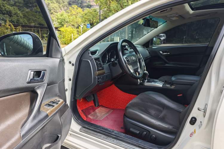 Used Toyota Reiz 2013 2.5V Shangrui Edition Interior 4