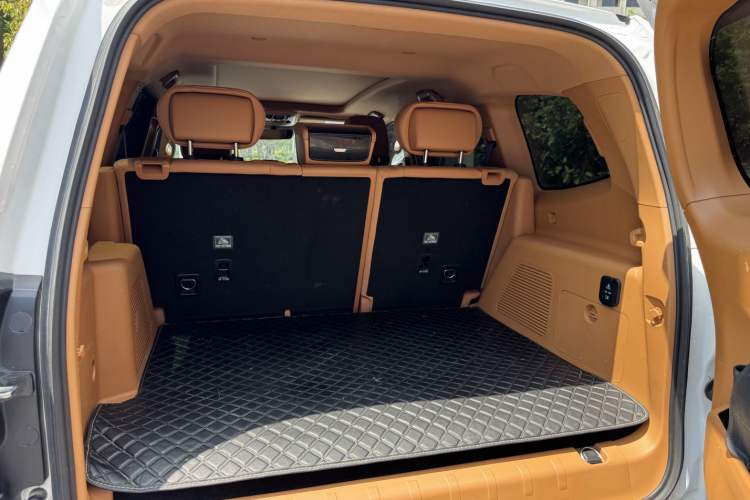 Used Tank 500 New Energy 2024 Hi4-T Interior 8