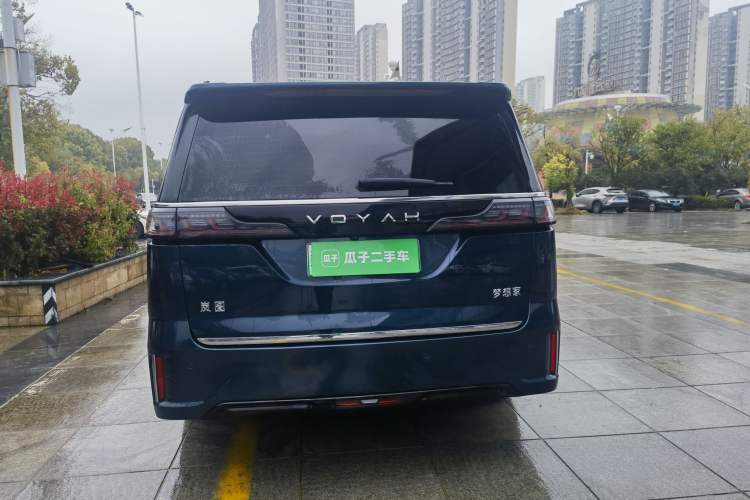 Used VOYAH Dream 2025 PHEV Four-Wheel Drive Excellence Kunpeng Edition
