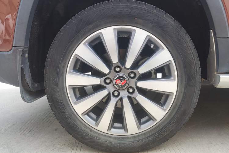 Used Roewe RX8 2018 30T Smart Connectivity Two-Wheel Drive Flagship Edition
