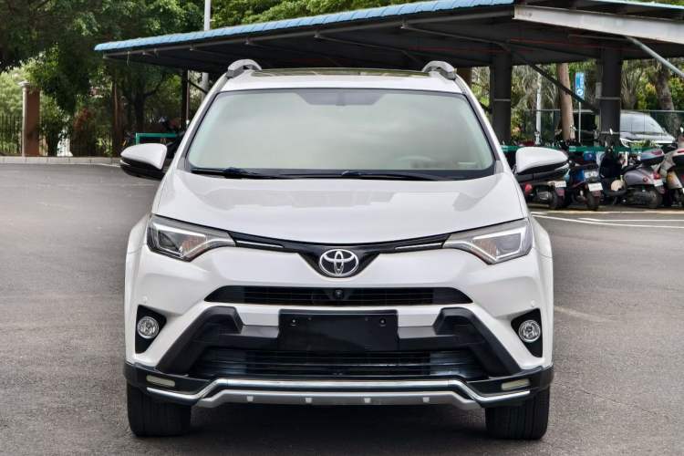 Used Toyota RAV4 2016 2.5L Automatic 4x4 Elite Edition