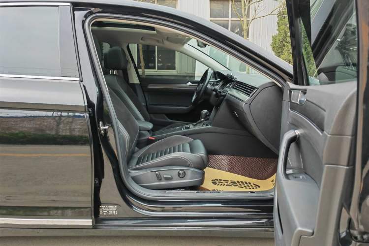 Used Volkswagen Magotan 2020 330TSI DSG Leading Model Interior 5