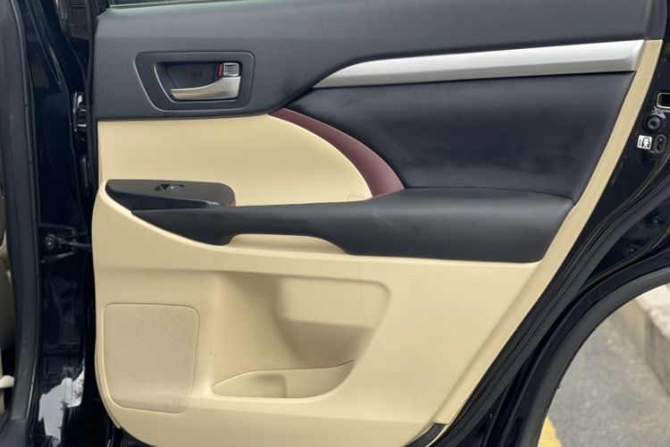 Used Toyota Highlander 2015 2.0T Four-Wheel Drive Luxury Edition 7-Seater