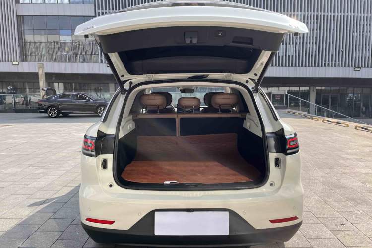 Used Leapmotor C11 2026 Range-Extended 300 LiDAR Prestige Edition
