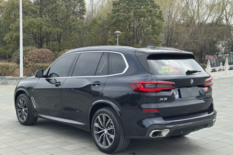 Used BMW X5 2022 Restyled xDrive 30Li Luxury Version M Sport Package
