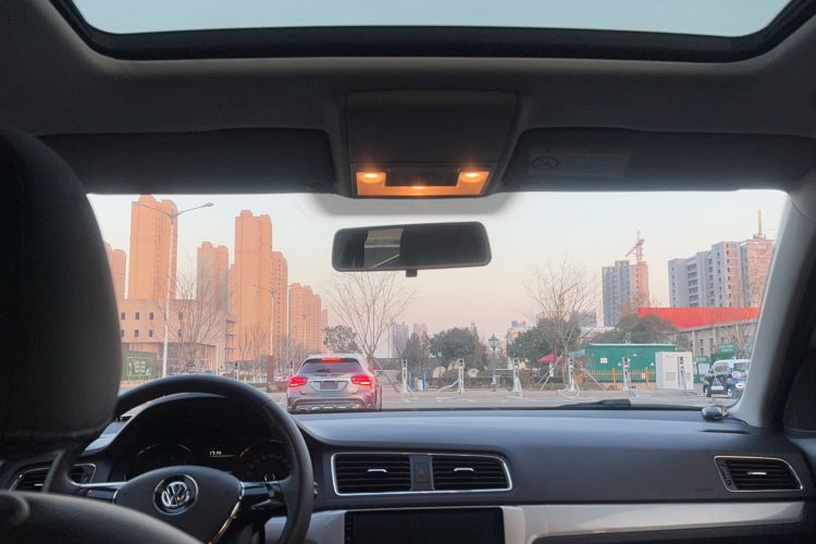 Used Volkswagen Gran Lavida 2015 230TSI DSG Comfort Edition
