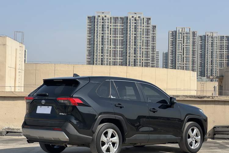 Used Toyota RAV4 2020 2.0L CVT Two-Wheel Drive Fashion Edition