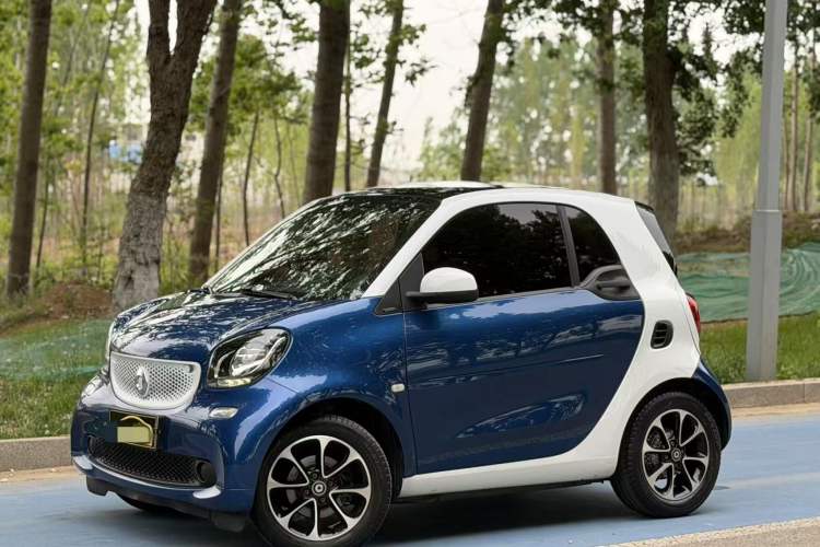 Used smart fortwo 2015 1.0L 52 kW Hardtop Passion Edition