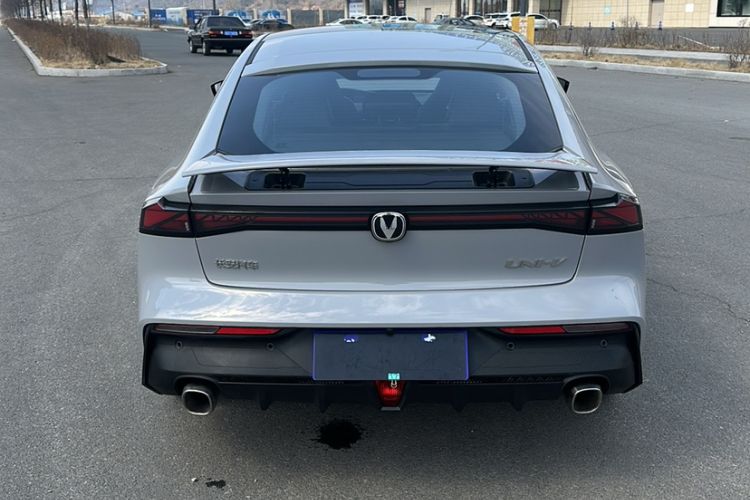 Used CHANGAN UNI-V 2023 1.5T Prestige Model
