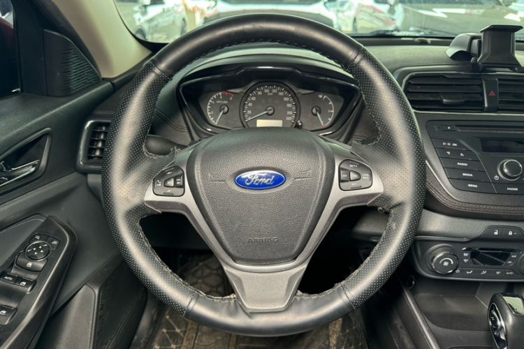 Used Ford Escort 2015 1.5L Automatic Fashion Model