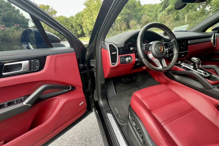 Used Porsche Cayenne 2023 Cayenne 3.0T Platinum Edition
