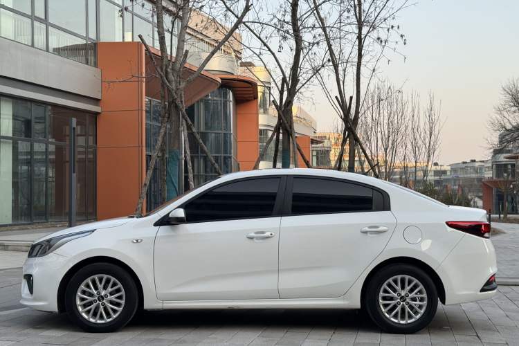 Used Kia K2 2017 Sedan 1.4L Manual Transmission GLS