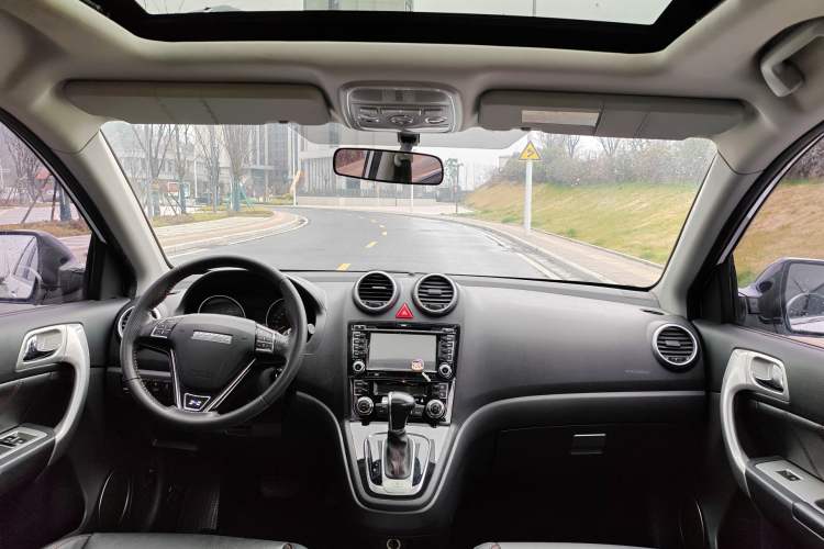 Used Haval H6 2016 Upgraded Model 1.5T Automatic Two-Wheel Drive Elite Version
