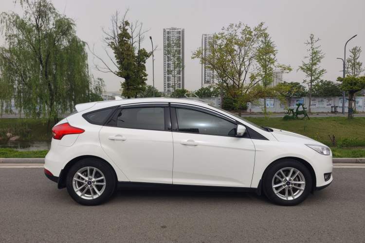 Used Ford Focus 2017 Hatchback 1.6L Automatic Fashion Edition Smart Drive Version