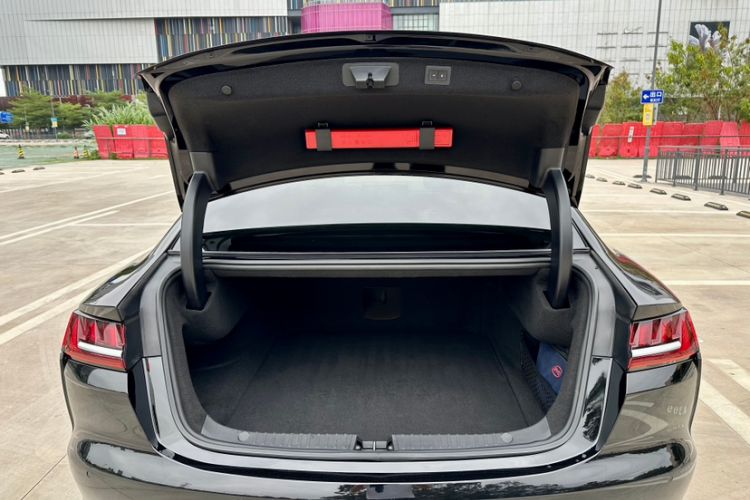 Used BYD Han 2020 DM Four-Wheel Drive Performance Edition Luxury Model Trunk