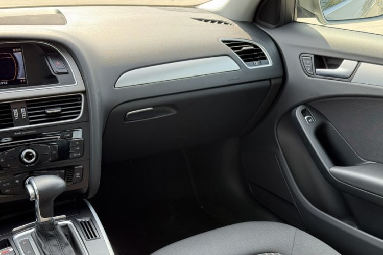 Used Audi A4L 2016 30 TFSI Collector's Edition Automatic Comfort Model