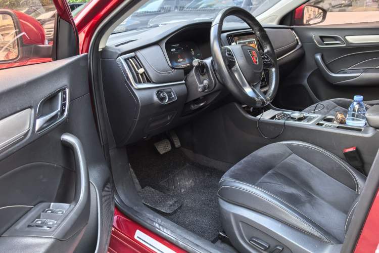 Used Roewe i6 New Energy 2017 45T Hybrid Connective Smart Luxury Edition Interior 7