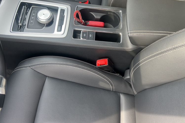 Used Roewe i6 New Energy 2017 45T Hybrid Connect & Smart Enjoyment Edition
