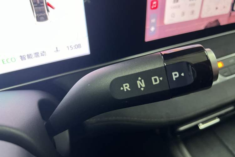 Used Roewe D7 2023 DMH 125km Flagship Edition
