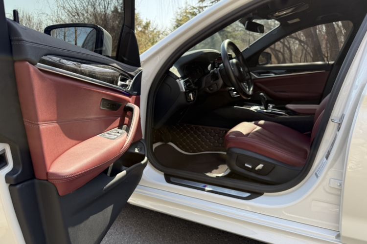 Used BMW 5 Series 2022 Second Facelift 525Li M Sport Package
