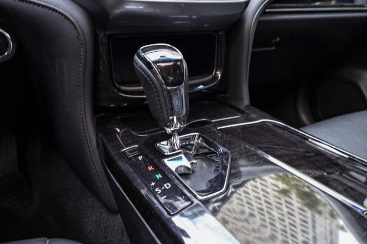 Used Toyota Crown 2015 2.0T Fashion Edition
