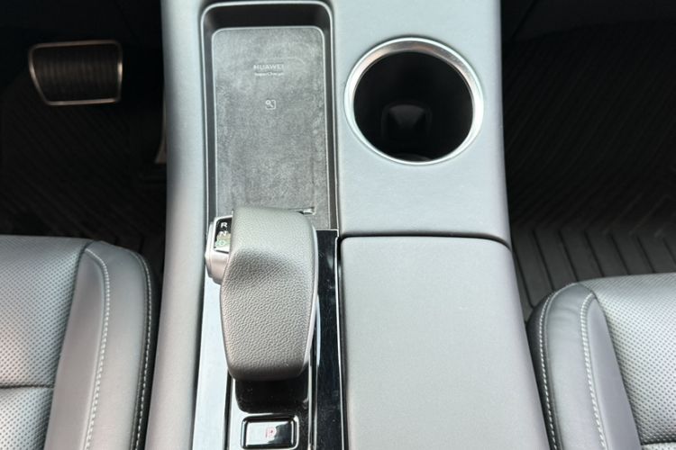 Used Hima AITO M5 2022 Range-Extended Rear-Drive Standard Version Gear Lever