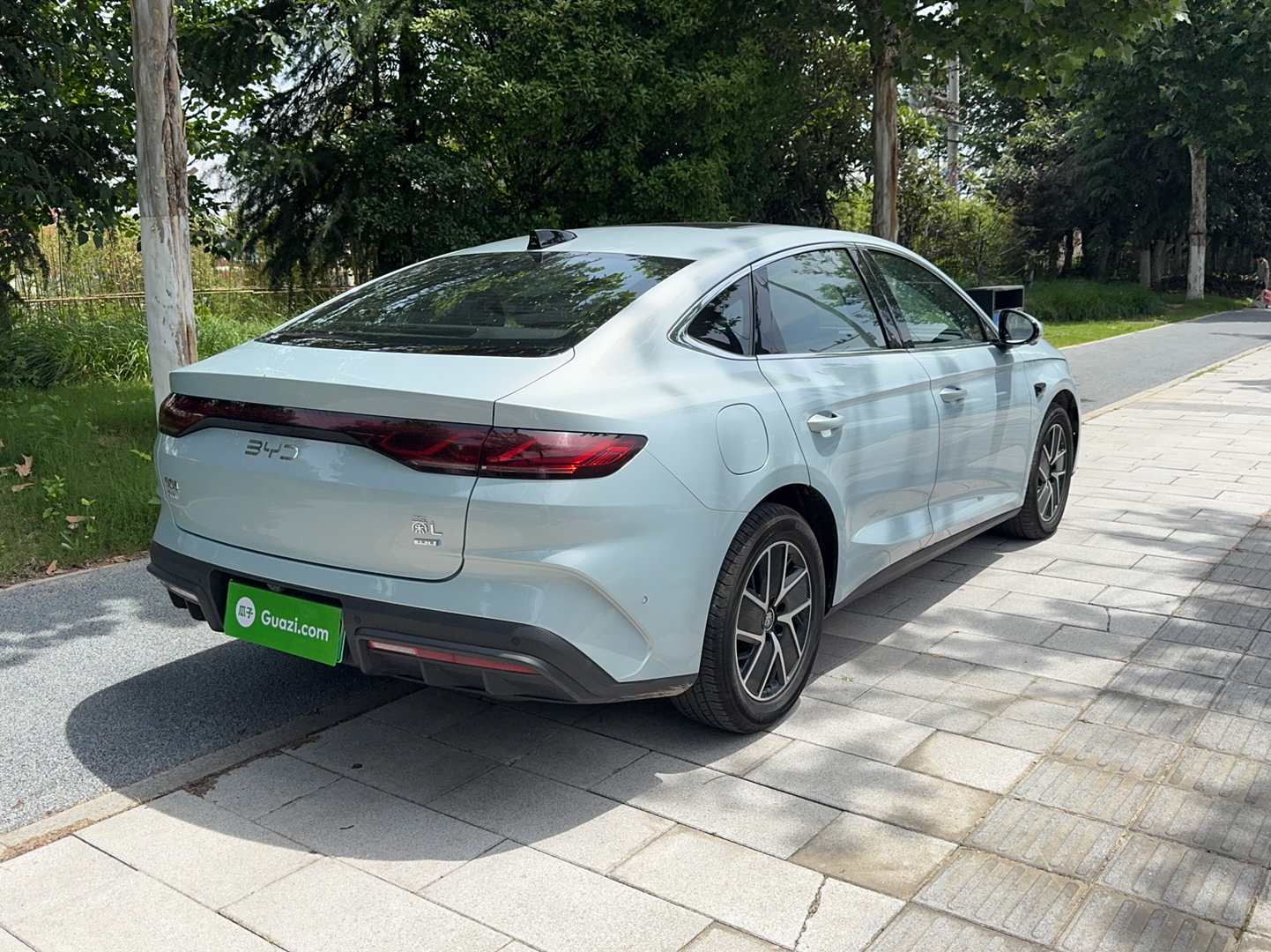BYD Qin L 2025 DM-i Smart Drive 120KM Superior Model — снимка 6