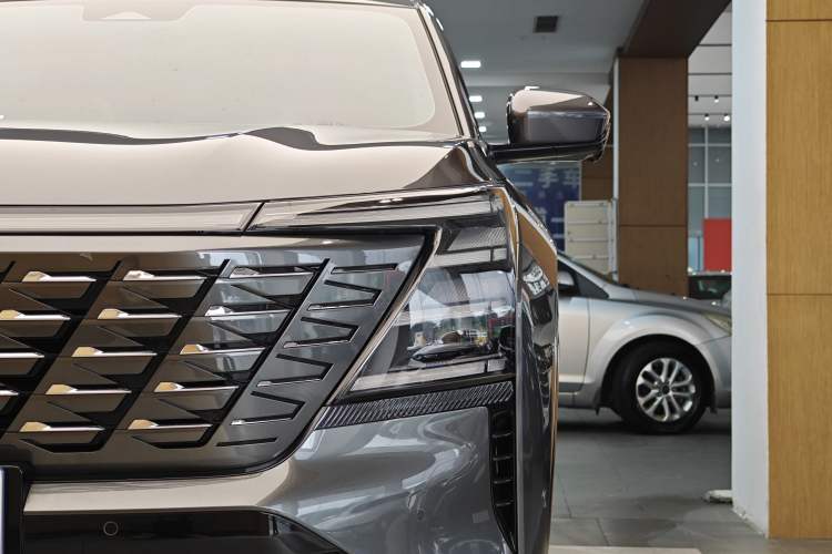 Used CHANGAN CS75 PLUS 2025 4th Generation 1.5T New Blue Whale Smart Flagship Version Exterior 1