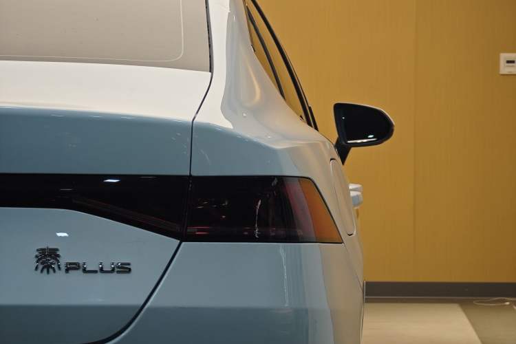 Used BYD Qin PLUS 2024 HONOR Edition DM-i 55KM Leading Model