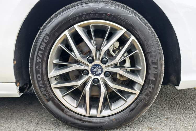 Used BYD Qin PLUS 2021 DM-i 120KM Flagship Model
