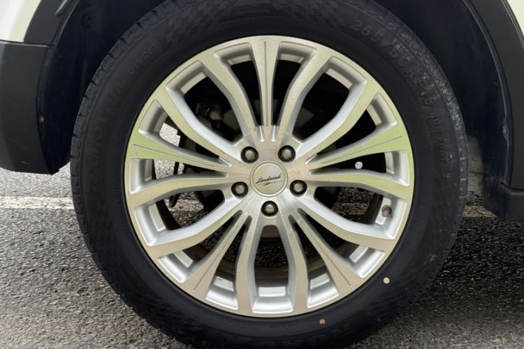 Used Land X7 2015 2.0T Panoramic Prestige Edition
