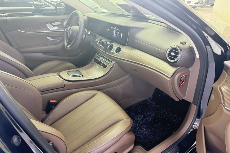 Used Mercedes-Benz E-Class 2023 Updated E 300 L Fashion Edition
