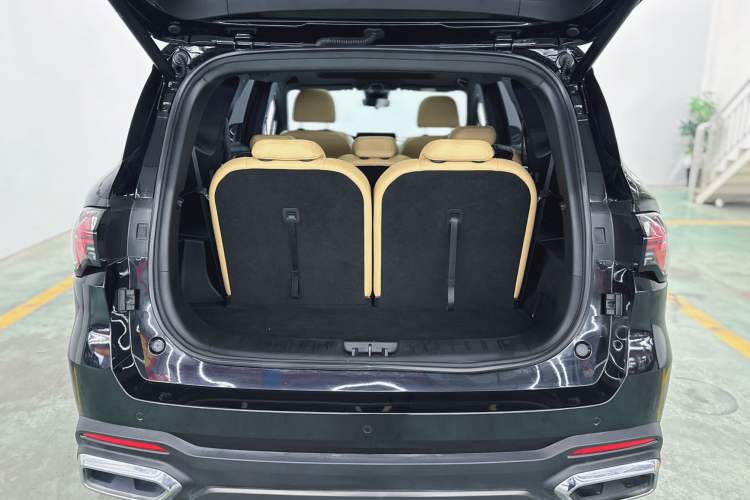 Used Geely Auto Haoyue L 2023 2.0T DCT Flagship Version Trunk