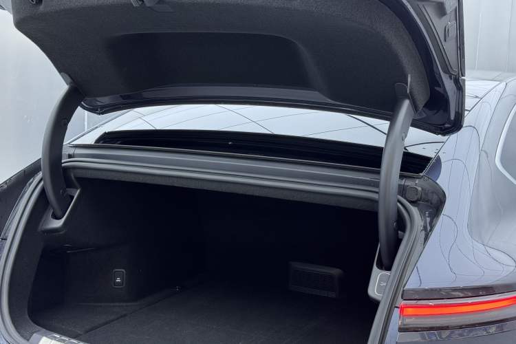 Used Nio ET9 2025 100kWh Signature Edition
