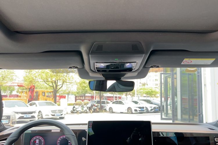 Used Volkswagen Tiguan L 2024 PRO 380TSI Four-Wheel Drive R-Line Prestige Edition Interior 5