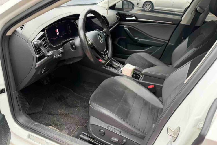 Used Volkswagen Sagitar 2021 280TSI DSG Luxury Smart Connectivity Edition Interior 2