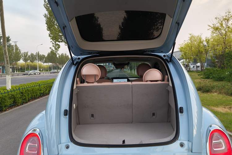 Used ORA Ballet Cat 2022 401 km Alice Edition Trunk