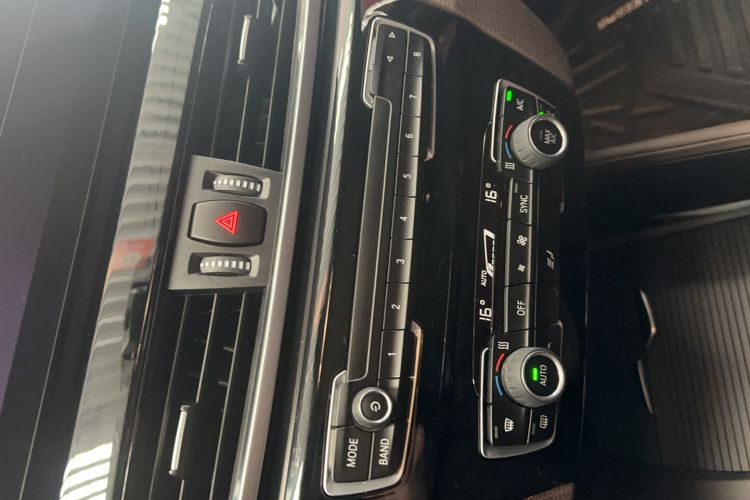 Used BMW X1 2020 sDrive25Li Leading Model Interior 7