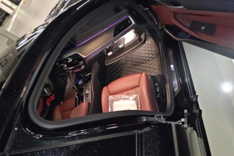 Used BMW 5 Series 2021 530Li Luxury Edition M Sport Package
