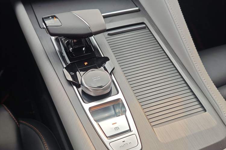 Used CHANGAN CS75 PLUS 2022 2nd Generation 1.5T Automatic Luxury Edition Gear Lever