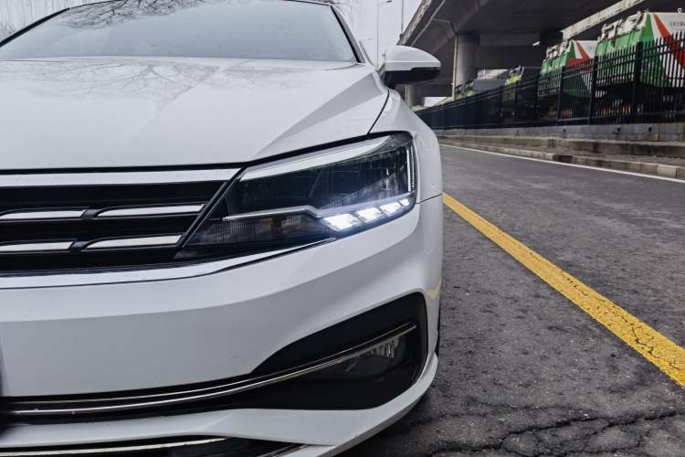 Used Volkswagen Lamando 2019 230TSI DSG Fashion Edition China V Standard