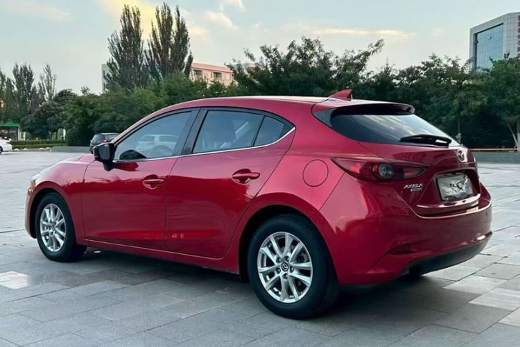 Used Mazda Mazda 3 Axela 2017 Hatchback 1.5L Automatic Comfort Model Emission Standard China V