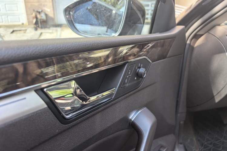 Used Volkswagen Passat 2016 3.0L V6 DSG Flagship Edition Interior 6