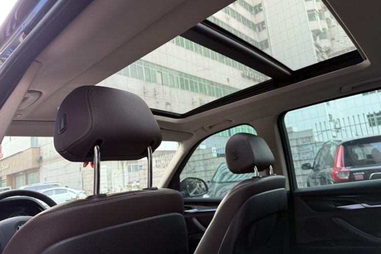 Used BMW X5 2015 xDrive28i
