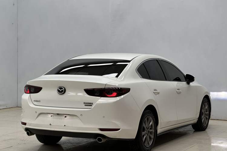 Used Mazda 3 Axela 2020 1.5L Automatic ZhiMei Edition Exterior 3